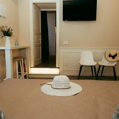 Cyrus&janus Flats - De Vivo Realty Maison d'hôtes
