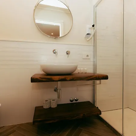 Cyrus&janus Flats - De Vivo Realty
