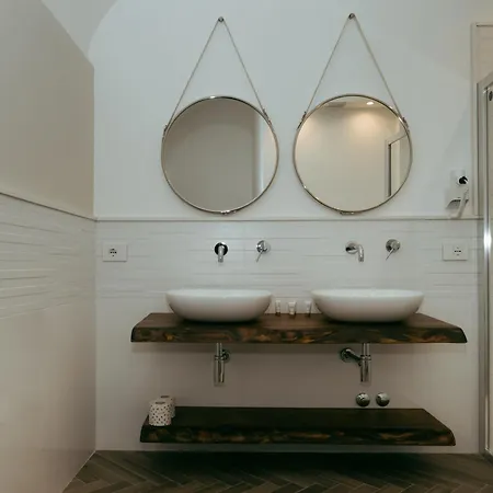 Maison d'hôtes Cyrus&janus Flats - De Vivo Realty *