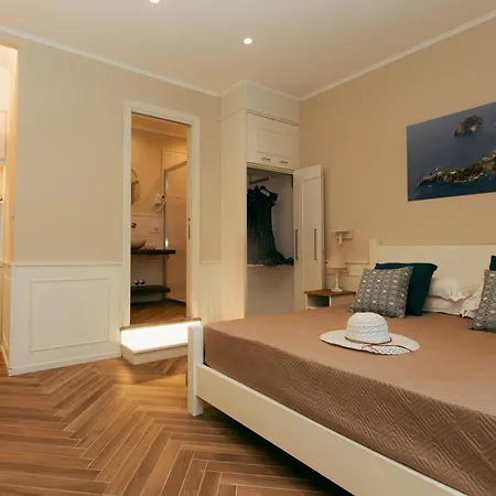 Cyrus&janus Flats - De Vivo Realty *