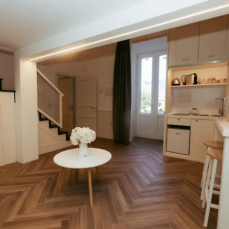 Cyrus&janus Flats - De Vivo Realty Maison d'hôtes