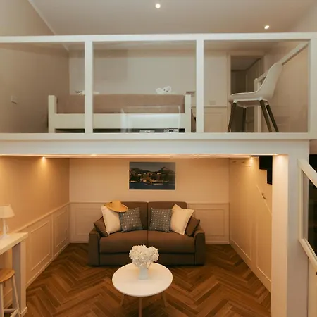 Cyrus&janus Flats - De Vivo Realty