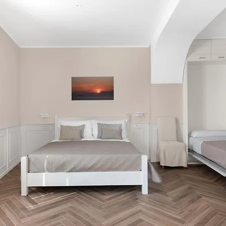 Cyrus&janus Flats - De Vivo Realty