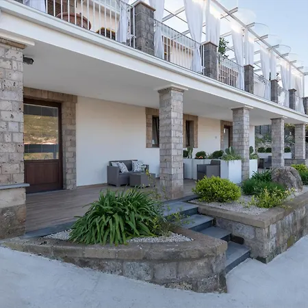 Maison d'hôtes Cyrus&janus Flats - De Vivo Realty
