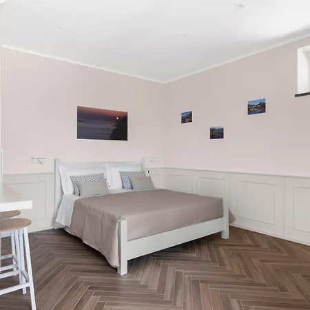 Maison d'hôtes Cyrus&janus Flats - De Vivo Realty