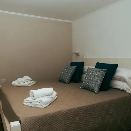 Cyrus&janus Flats - De Vivo Realty *