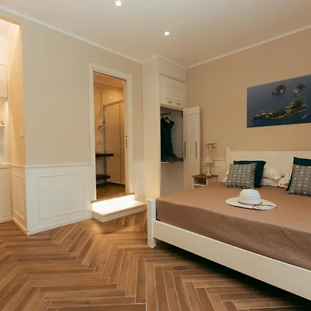 Cyrus&janus Flats - De Vivo Realty Maison d'hôtes